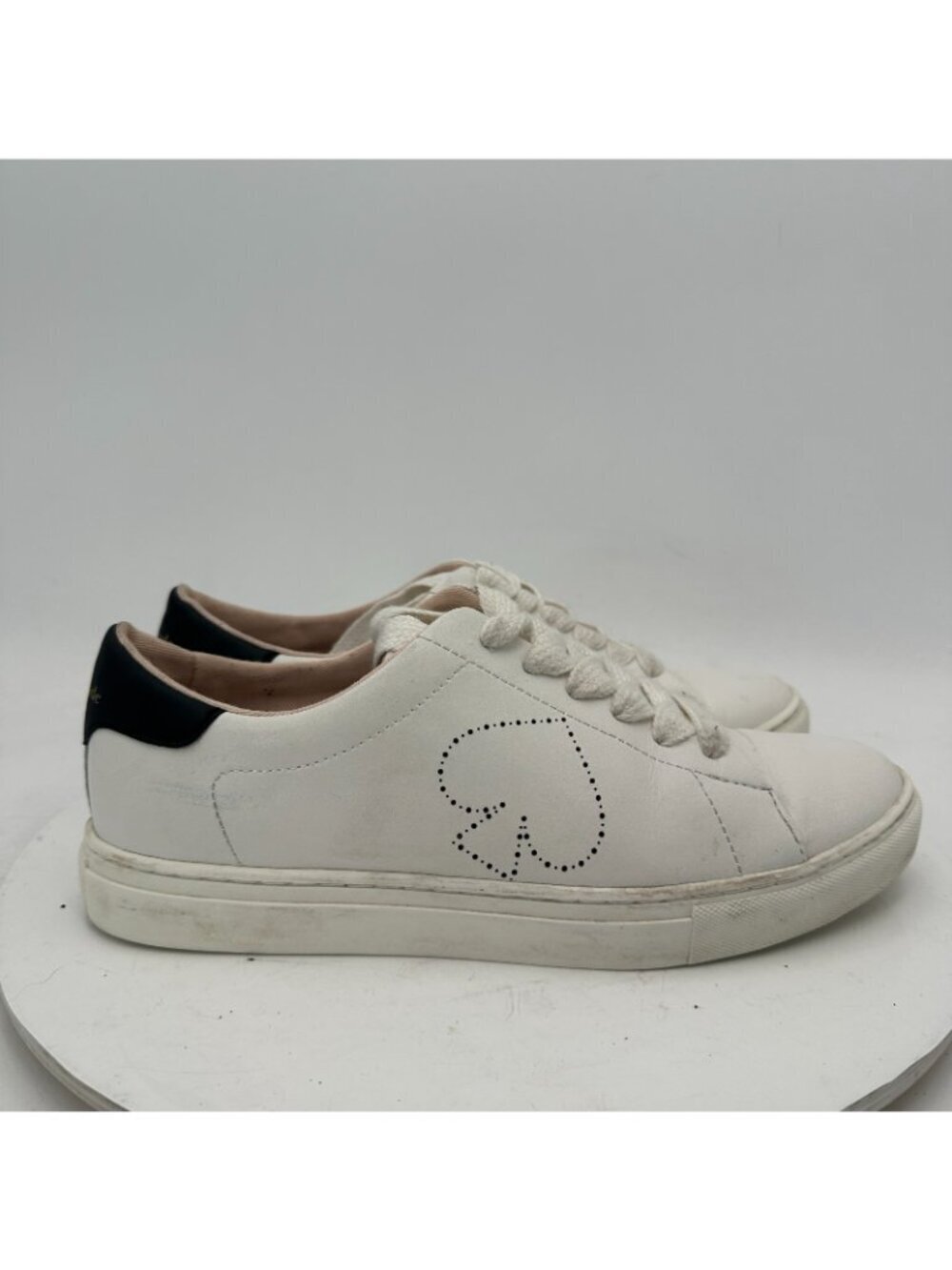 Kate Spade Angelise Women Size 7.5B White Leather Silhouette Casual Shoes - Picture 4 of 12